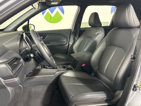 Certified 2025 Subaru Forester Limited image 27