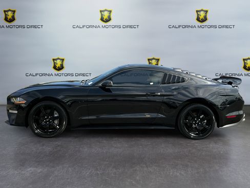 Used 2018 Ford Mustang GT Premium w/ Black Accent Package RWD image 8