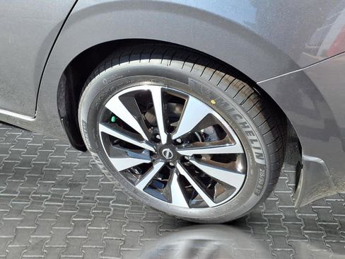 New 2025 Nissan Sentra SV w/ SV Premium Package image 11