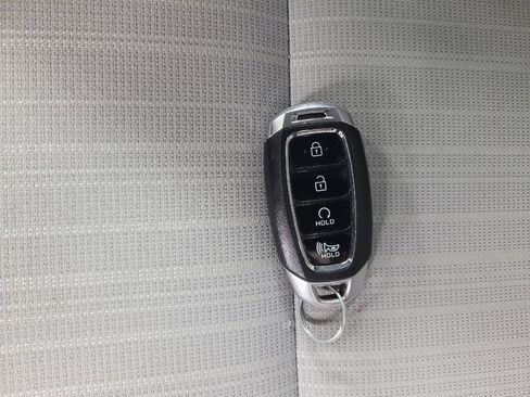 Used 2023 Hyundai Kona SEL AWD/4WD image 32