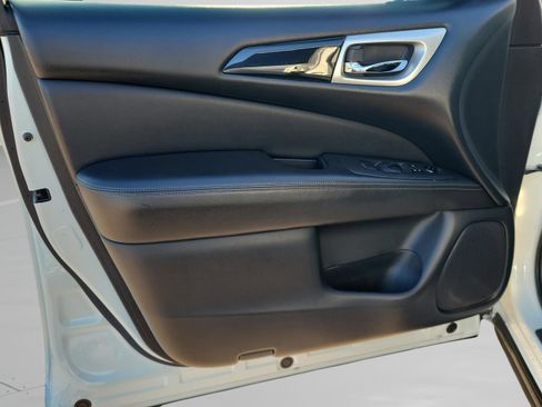 Certified 2020 Nissan Pathfinder S image 21