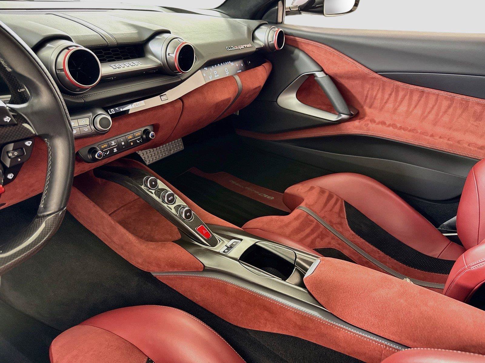 Used 2019 Ferrari 812 Superfast RWD image 25