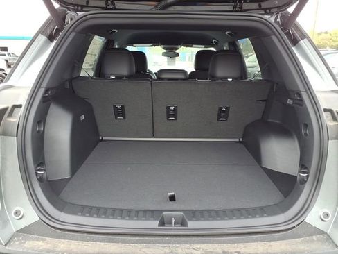 New 2026 Chevrolet Equinox LT w/ Convenience Package II FWD image 11