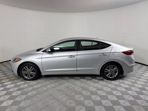 Used 2017 Hyundai Elantra Value Edition w/ Cargo Package FWD image 8