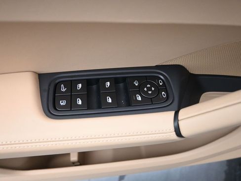 New 2026 Porsche Cayenne S image 25