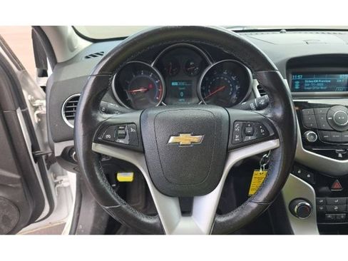 Used 2014 Chevrolet Cruze LT FWD image 7