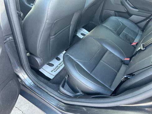Used 2015 Ford Focus SE w/ Equipment Group 201A image 9