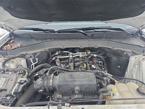 Certified 2022 Ford Explorer XLT w/ Equipment Group 202A image 13