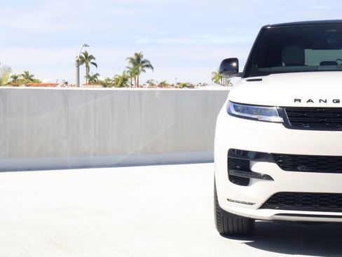 Used 2024 Land Rover Range Rover Sport Dynamic SE image 12