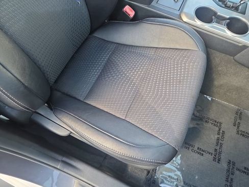 Used 2014 Toyota Camry SE FWD image 28