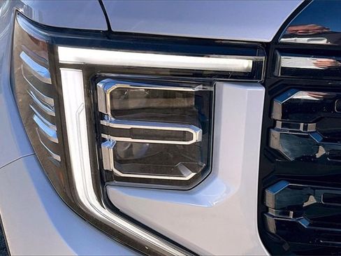 Used 2024 GMC Sierra 1500 Denali Ultimate image 28