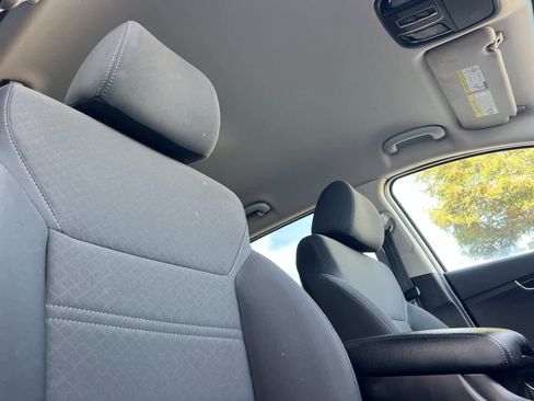 Used 2019 Kia Sorento L image 18