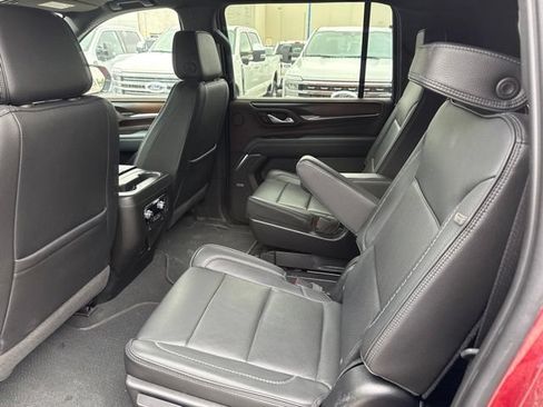 Used 2022 GMC Yukon XL Denali w/ Max Trailering Package AWD/4WD image 16