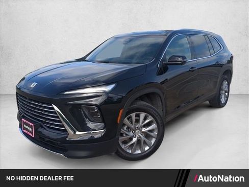 Used 2025 Buick Enclave Preferred FWD image 1
