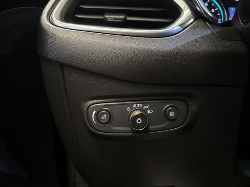 Used 2020 Chevrolet Equinox LT w/ Driver Convenience Package AWD/4WD image 28