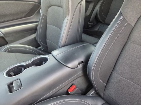 Used 2024 Ford Mustang Convertible RWD image 25