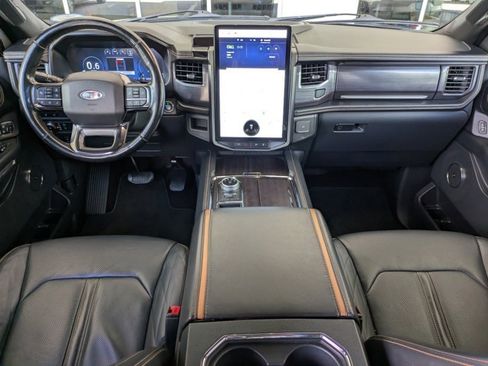Certified 2022 Ford Expedition Platinum image 14