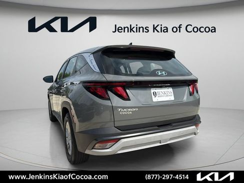 Used 2025 Hyundai Tucson SE FWD image 7