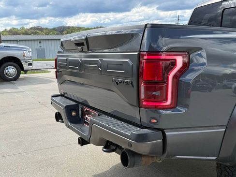 Used 2018 Ford F150 Raptor w/ Equipment Group 802A Luxury AWD/4WD image 16