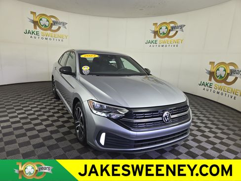 Used 2023 Volkswagen Jetta Sport FWD image 1
