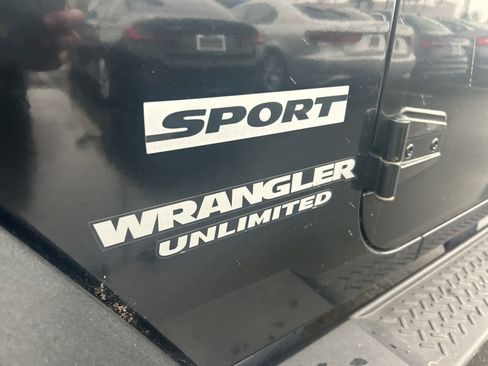 Used 2011 Jeep Wrangler Unlimited Sport image 15