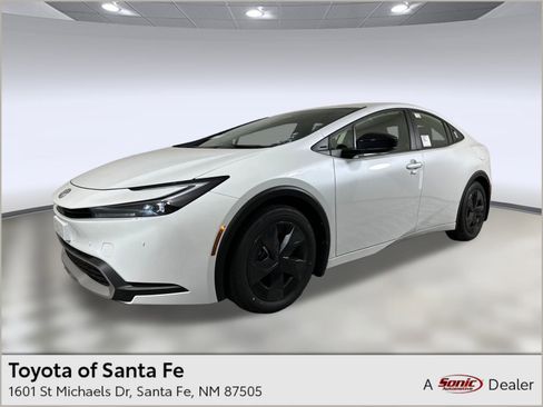 New 2026 Toyota Prius SE image 1