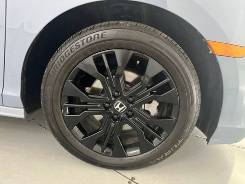 Used 2025 Honda Odyssey Sport-L image 18