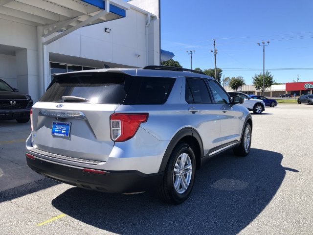 Used 2021 Ford Explorer XLT RWD image 8