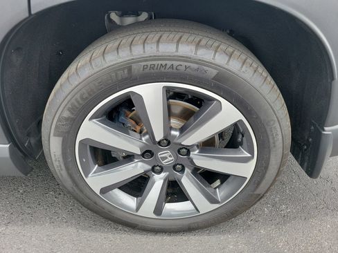 Used 2025 Honda Pilot Touring image 37
