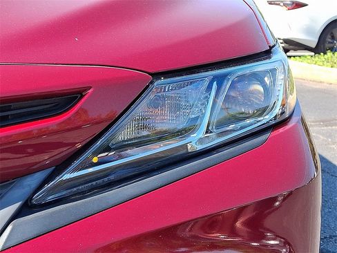Used 2018 Toyota Camry SE w/ Protection Package (Q2) image 28