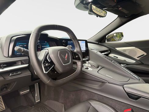 Used 2023 Chevrolet Corvette Stingray Preferred Cpe w/ Z51 Performance Package RWD image 31