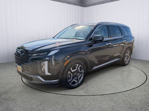 Used 2023 Hyundai Palisade Limited w/ Cargo Package AWD/4WD image 7