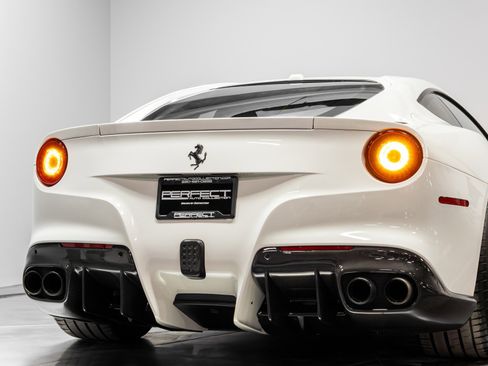 Used 2015 Ferrari F12 Berlinetta image 61