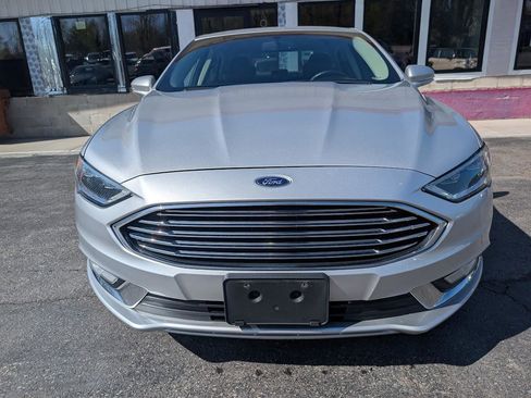 Used 2017 Ford Fusion Energi SE FWD image 2