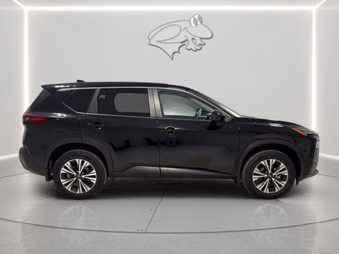 Used 2023 Nissan Rogue SV AWD/4WD image 6