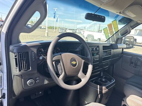 Used 2024 Chevrolet Express 2500 w/ Driver Convenience Package image 9