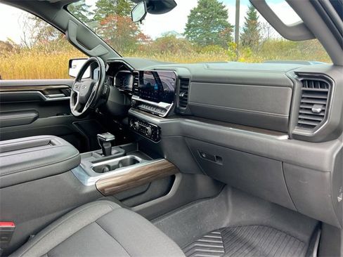 Used 2022 Chevrolet Silverado 1500 LT Trail Boss w/ Protection Package image 27