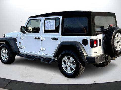 Used 2019 Jeep Wrangler Unlimited Sport S image 6