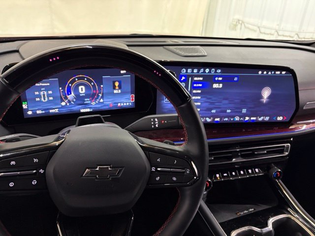 Used 2025 Chevrolet Traverse RS AWD/4WD image 44