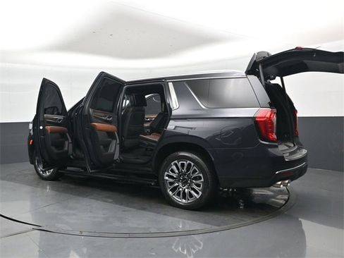 Used 2023 GMC Yukon Denali Ultimate image 49