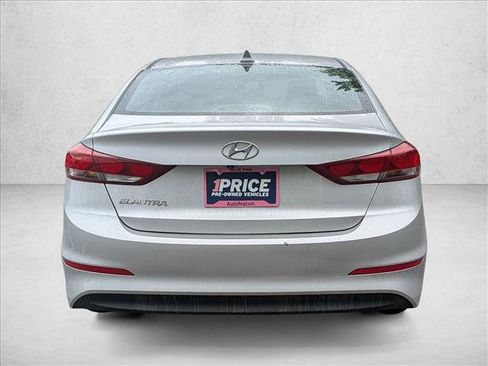 Used 2018 Hyundai Elantra SEL w/ Cargo Package FWD image 6