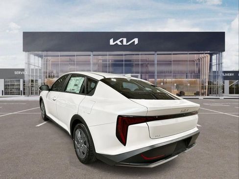 New 2025 Kia K4 LX image 6