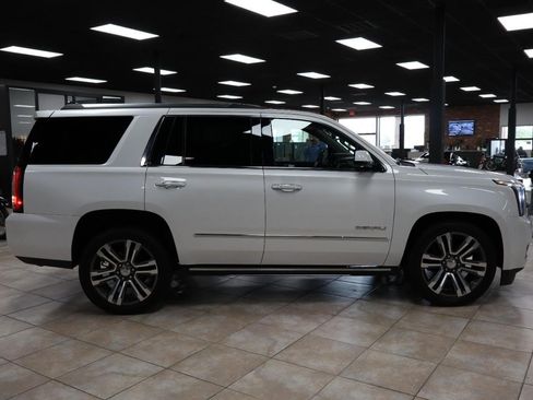 Used 2019 GMC Yukon Denali w/ Denali Ultimate Package AWD/4WD image 6