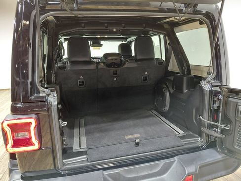 Used 2021 Jeep Wrangler Unlimited Sahara AWD/4WD image 54