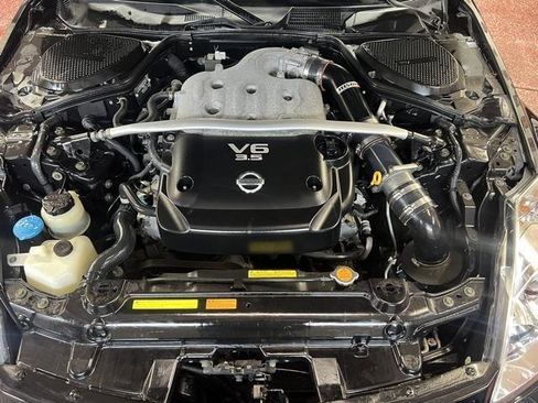 Used 2004 Nissan 350Z Touring image 11