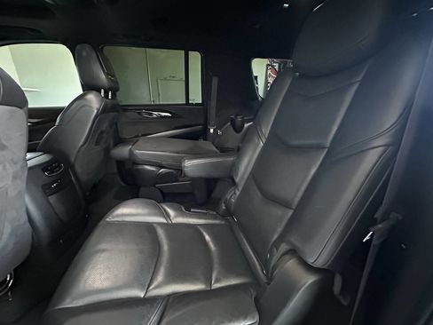 Used 2016 Cadillac Escalade ESV Platinum image 18