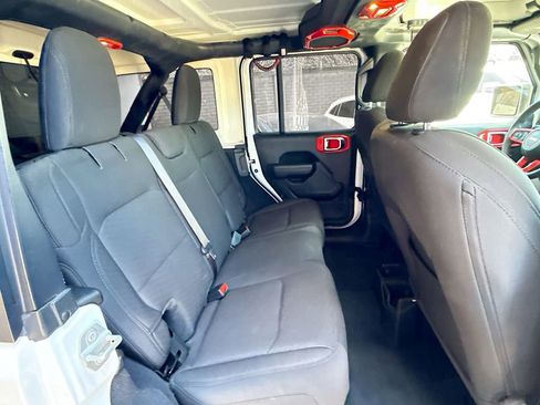 Used 2023 Jeep Wrangler Sport S image 31