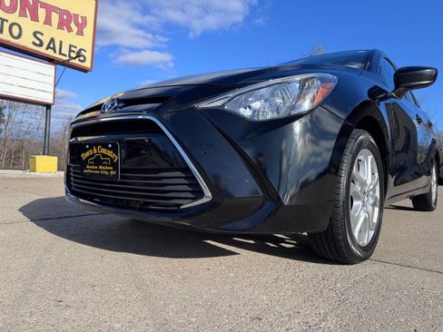 Used 2017 Toyota Yaris iA FWD image 1