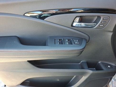 New 2026 Honda Ridgeline Black Edition image 8