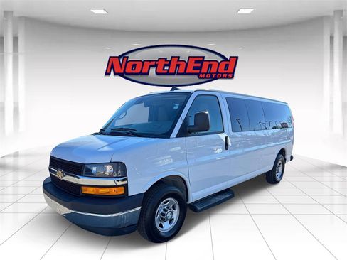 Used 2021 Chevrolet Express 3500 LT w/ LT Preferred Equipment Group image 5